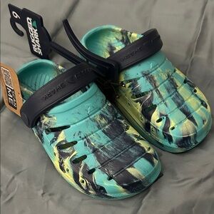 Kids Aqua and Black slide on